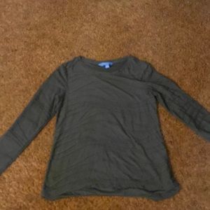 Long sleeve green shirt with ripples. Small. Simply Vera Vera Wang.
